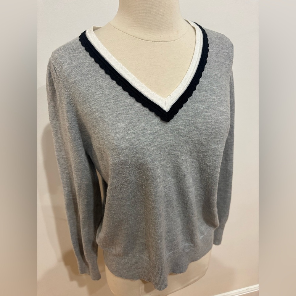 CeCe Deep V Contrast Trim Sweater, Size: S - Picture 8 of 12